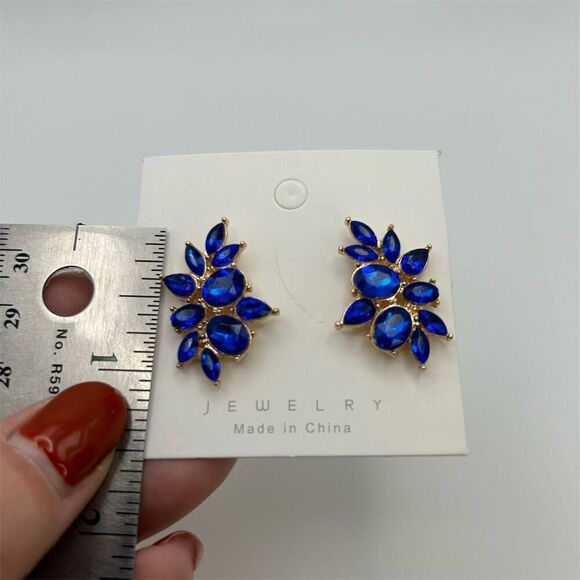 Beautiful Flower Blue Rhinestones Stud Earrings Water Drop Textured Classic Chic - Picture 5 of 11